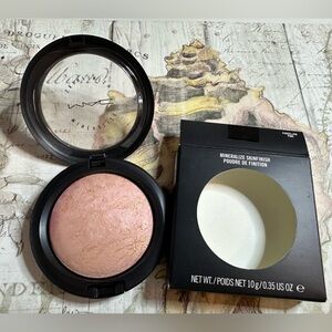 MAC COSMETICS PORCELAIN PINK Mineralize Skinfish MSF VERY RARE  LIMITED EDITION